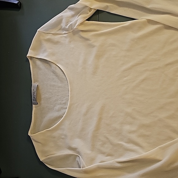 D. EXTERIOR women's fitter stretch top made in Italy. Cream color size large. - Picture 10 of 10